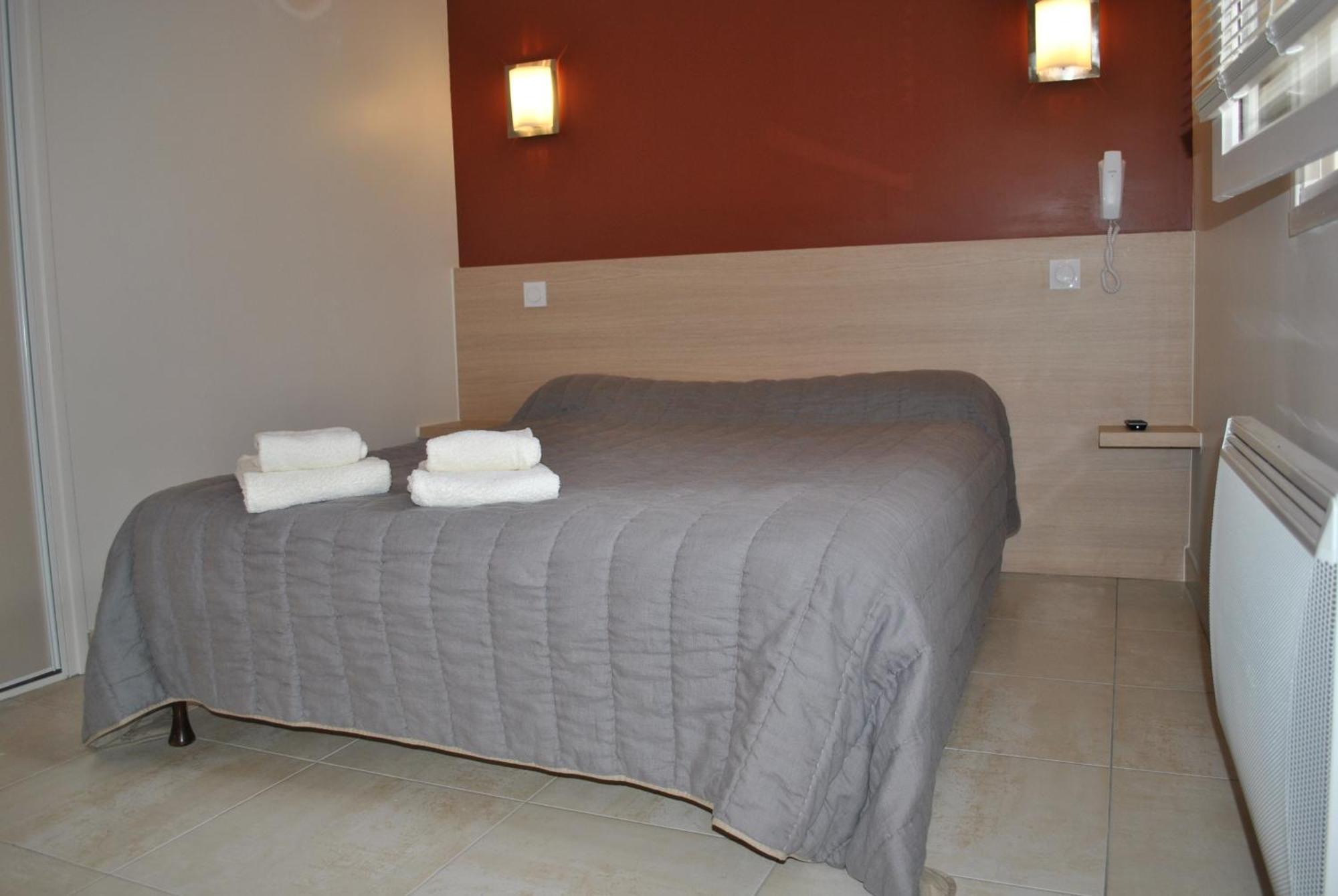 Logis Hotel Restaurant Le Flamant Rose Camargue Albaron Buitenkant foto