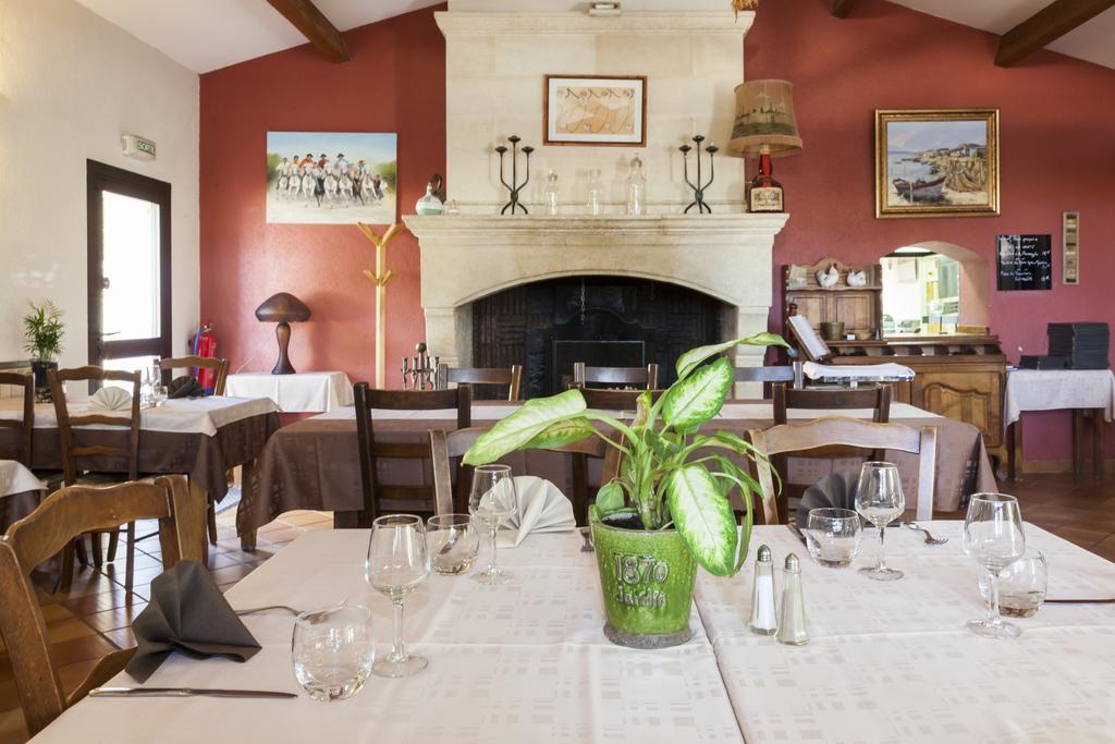 Logis Hotel Restaurant Le Flamant Rose Camargue Albaron Buitenkant foto