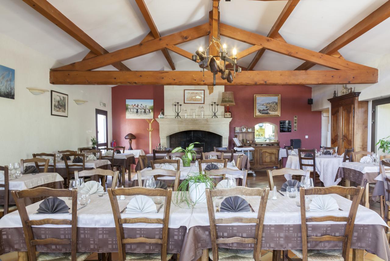 Logis Hotel Restaurant Le Flamant Rose Camargue Albaron Buitenkant foto
